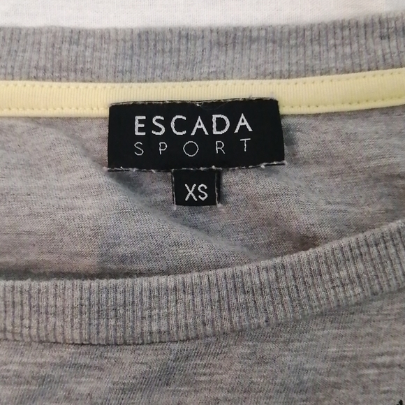 Escada Sport Gray Bat Sleeves with Stars T… - Picture 8 of 15
